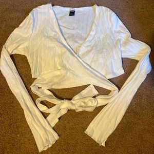 White criss cross crop top